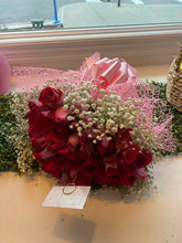 Load image into Gallery viewer, Angel bouquet
