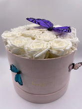 Load image into Gallery viewer, Medium Mariposa Flowers in white
