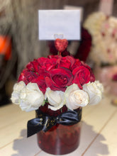 Load image into Gallery viewer, Red Vase arrangement

