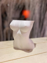 Load image into Gallery viewer, Silo Vase
