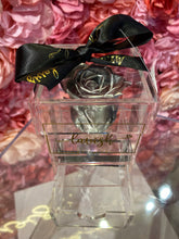 Load image into Gallery viewer, Single acrylic Preserved Rose Box
